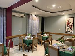 The Grand Villa Hotel