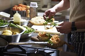 Valentinos Restaurant With Rooms