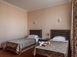 Hotel restaurant Mask