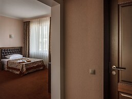 Hotel restaurant Mask