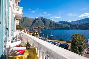Villa Larius Balcone