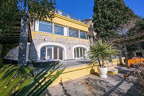 Villa Lugano Lakefront