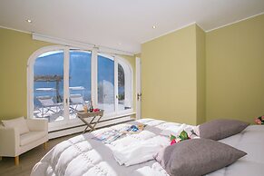Villa Lugano Lakefront
