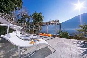 Villa Lugano Lakefront