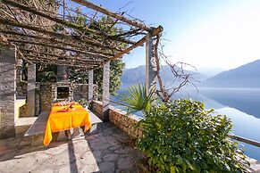 Villa Lugano Lakefront