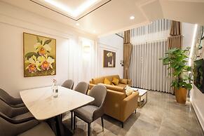 La Fleur Premium Central Apartment