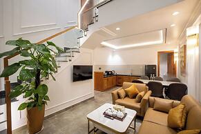 La Fleur Premium Central Apartment