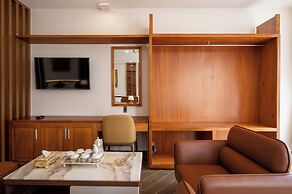 La Fleur Premium Central Apartment