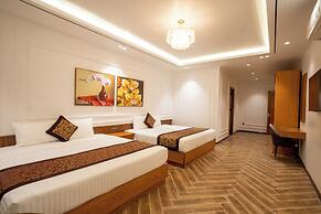 La Fleur Premium Central Apartment