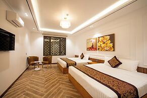 La Fleur Premium Central Apartment