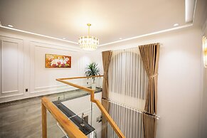 La Fleur Premium Central Apartment