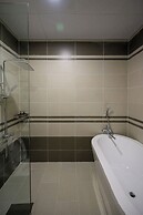 La Fleur Premium Central Apartment