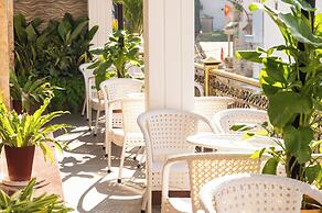 La Fleur Premium Central Apartment