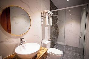 La Fleur Premium Central Apartment