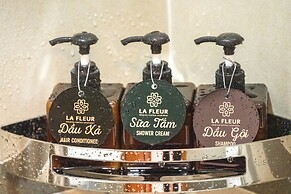 La Fleur Premium Central Apartment