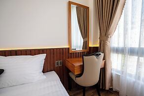 La Fleur Premium Central Apartment