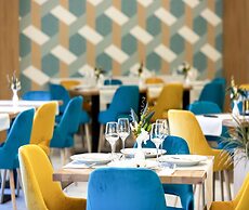 Grand View Hotel & Suites Copou