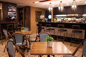 UNWND Boutique Hotel Makati