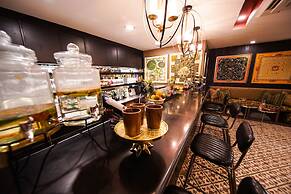 UNWND Boutique Hotel Makati