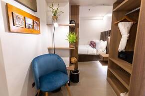 UNWND Boutique Hotel Makati