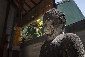 Kemangi Apartments and Yoga Space