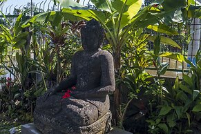 Kemangi Apartments and Yoga Space