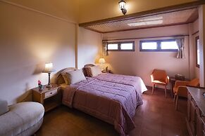 Kemangi Apartments and Yoga Space