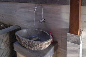 Kemangi Apartments and Yoga Space