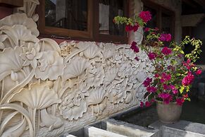 Kemangi Apartments and Yoga Space