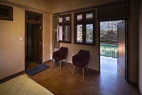 Kemangi Apartments and Yoga Space