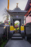 Kemangi Apartments and Yoga Space