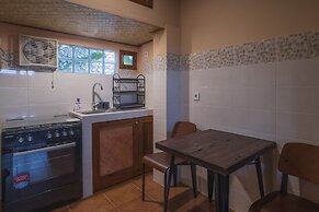 Kemangi Apartments and Yoga Space