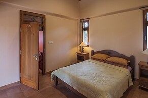 Kemangi Apartments and Yoga Space