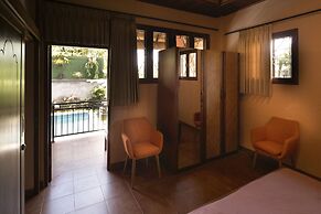 Kemangi Apartments and Yoga Space