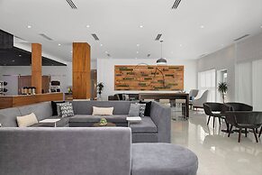 Element New York Wood Ridge