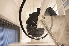 Contemporary 2 Bedroom Flat near University