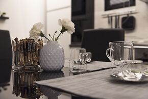 Contemporary 2 Bedroom Flat near University