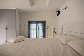 Contemporary 2 Bedroom Flat near University