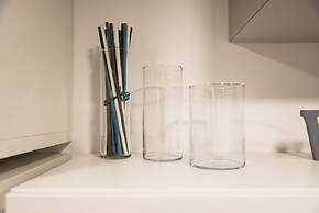 Contemporary 2 Bedroom Flat near University