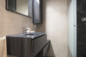 Contemporary 2 Bedroom Flat near University