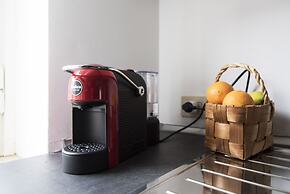 Sweet Flat near Metro Stop