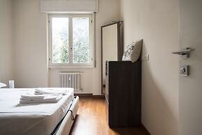 2 Bedrooms Flat with Parking near Metro Stop