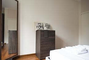 2 Bedrooms Flat with Parking near Metro Stop