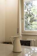 2 Bedrooms Flat with Parking near Metro Stop