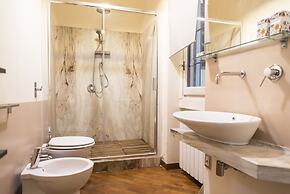 Delicious Apartment in Shopping District