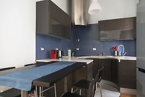 Delicious Apartment in Shopping District