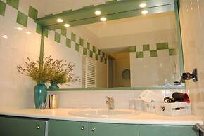 Bohemian 1 Bedroom Flat in Brera District