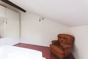Intimate Attic Flat near Politecnico University
