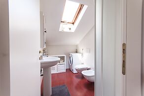 Intimate Attic Flat near Politecnico University