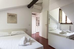 Intimate Attic Flat near Politecnico University